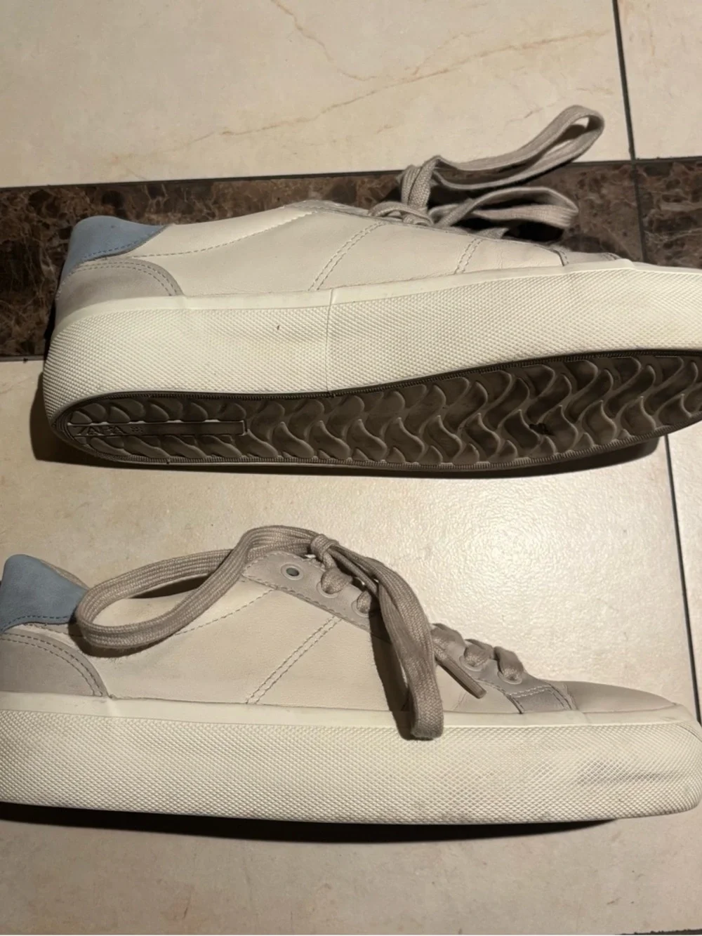 Zara Casual Low-Top Sneakers in Light Cream with Pale Blue Heel Accent - Picture 2 of 4